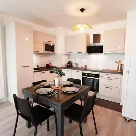 Apartment 10 Minutes Disneyland - Parking Gratuit *